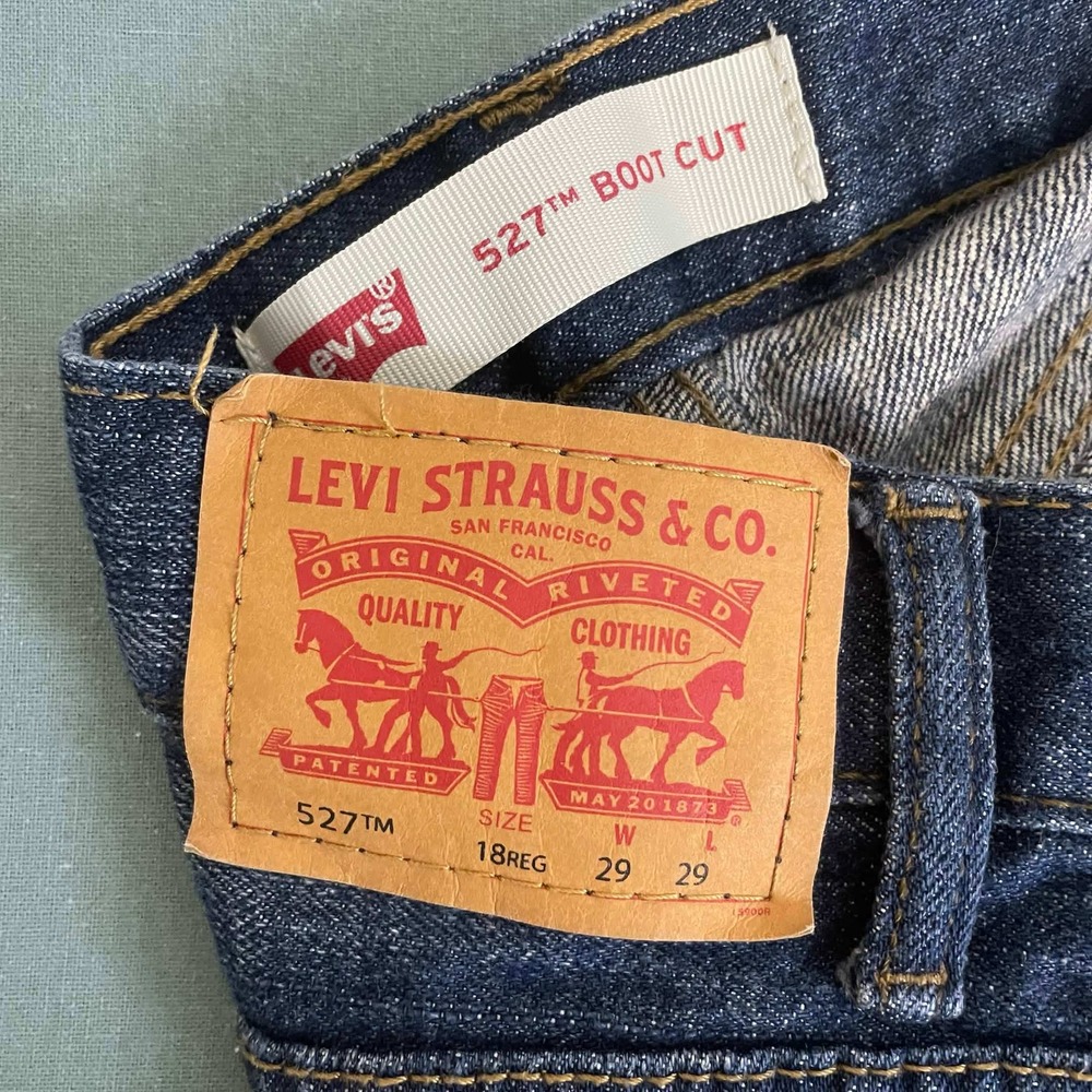 Levis 527 18REG W29 L29 (30x29) Slim Bootcut Jeans 100% Cotton Medium Wash Denim